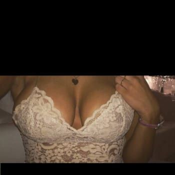 Sylva - Sexe facile à Woluwe-Saint-Pierre Profil de Sylva, 34 ans, Sexe facile à Woluwe-Saint-Pierre (Bruxelles-Capitale)